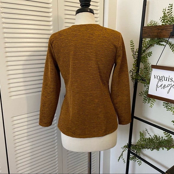 Ann Taylor|S|Deep Mustard Crinkle V Neck Long Sleeve Side Zipper Top - Picture 3 of 8